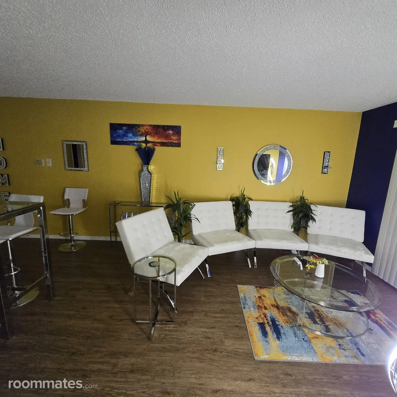 Profile photo 4 of 10