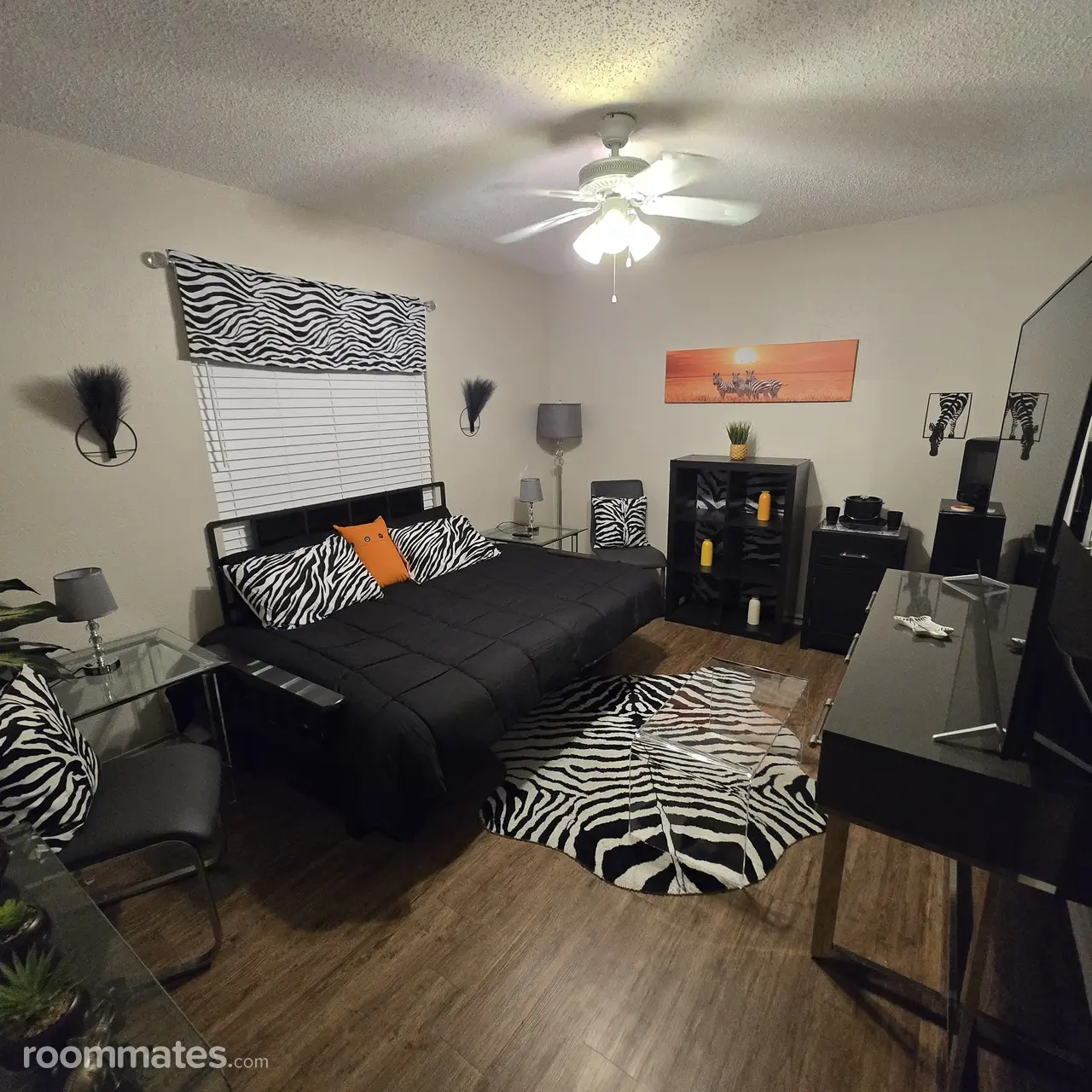 Profile photo 8 of 13