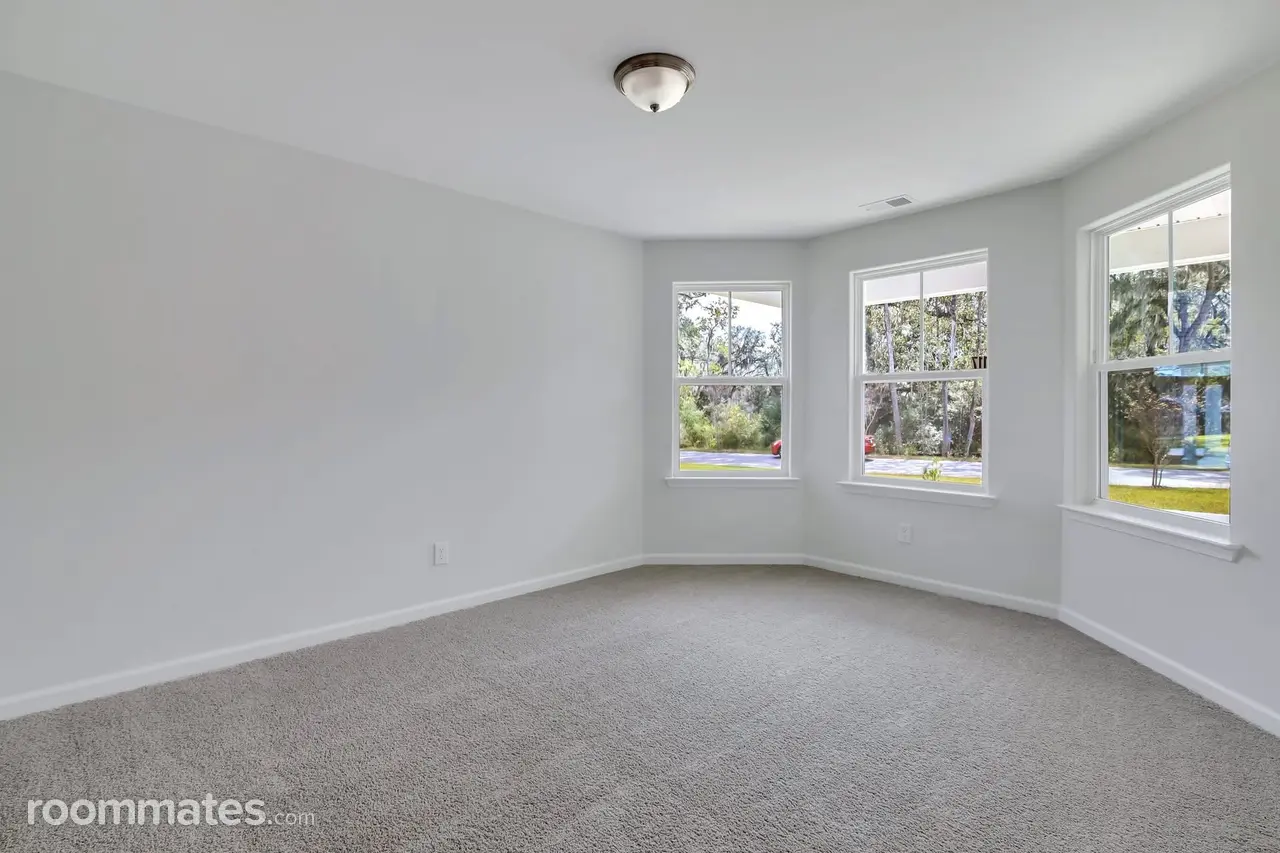 Profile photo 9 of 11