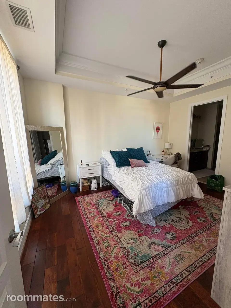 Profile photo 8 of 13