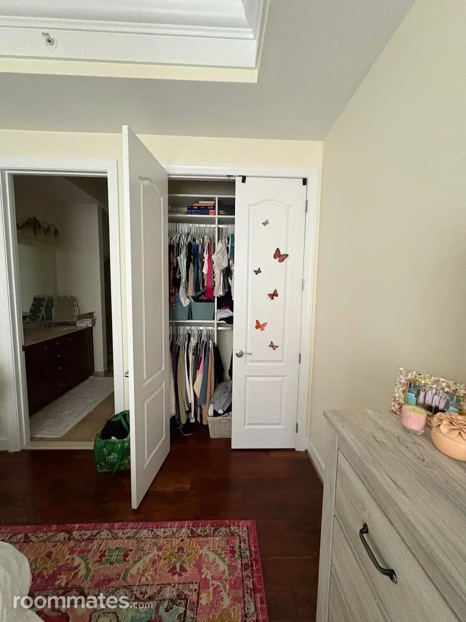 Profile photo 3 of 13