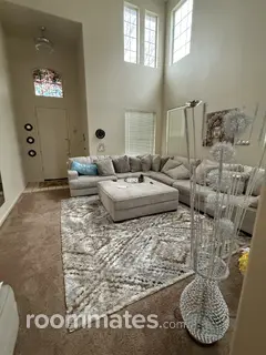 Room for rent in Sacramento, CA $1000, house