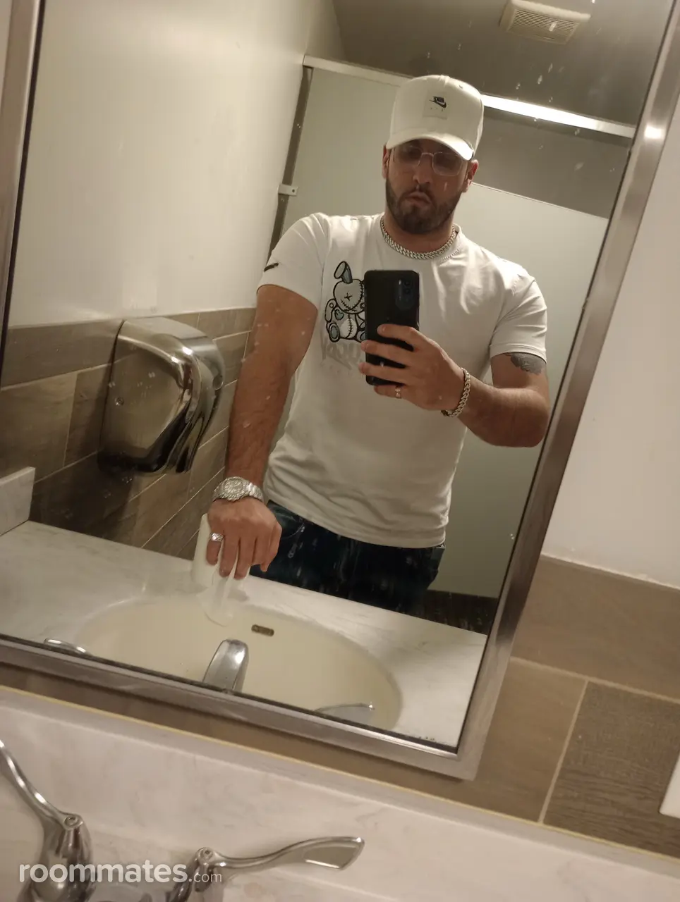 Profile photo 4 of 4