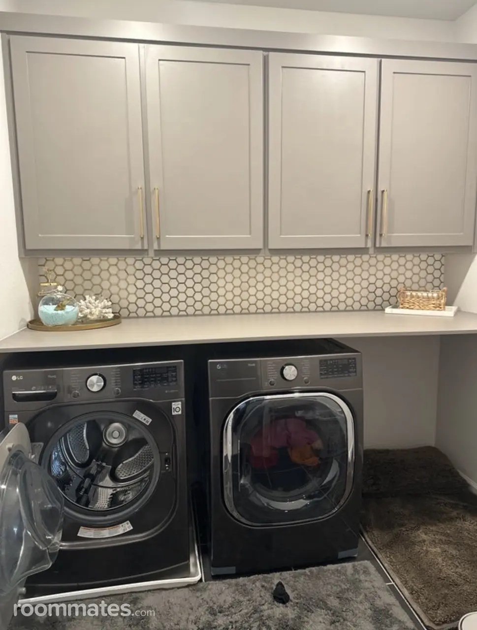 Profile photo 5 of 8