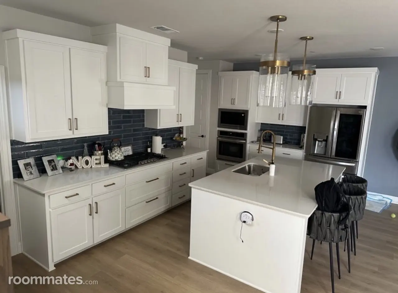 Profile photo 7 of 8