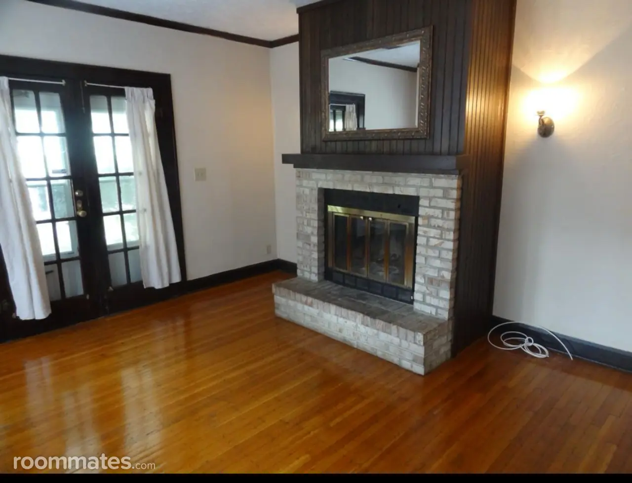 Profile photo 6 of 8