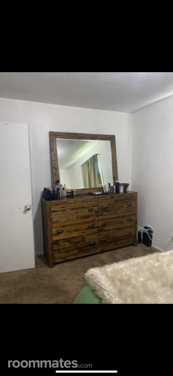 Profile photo 3 of 8