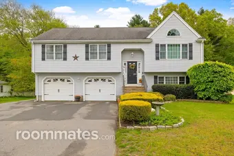 Room for rent in Taunton, MA $1250, house