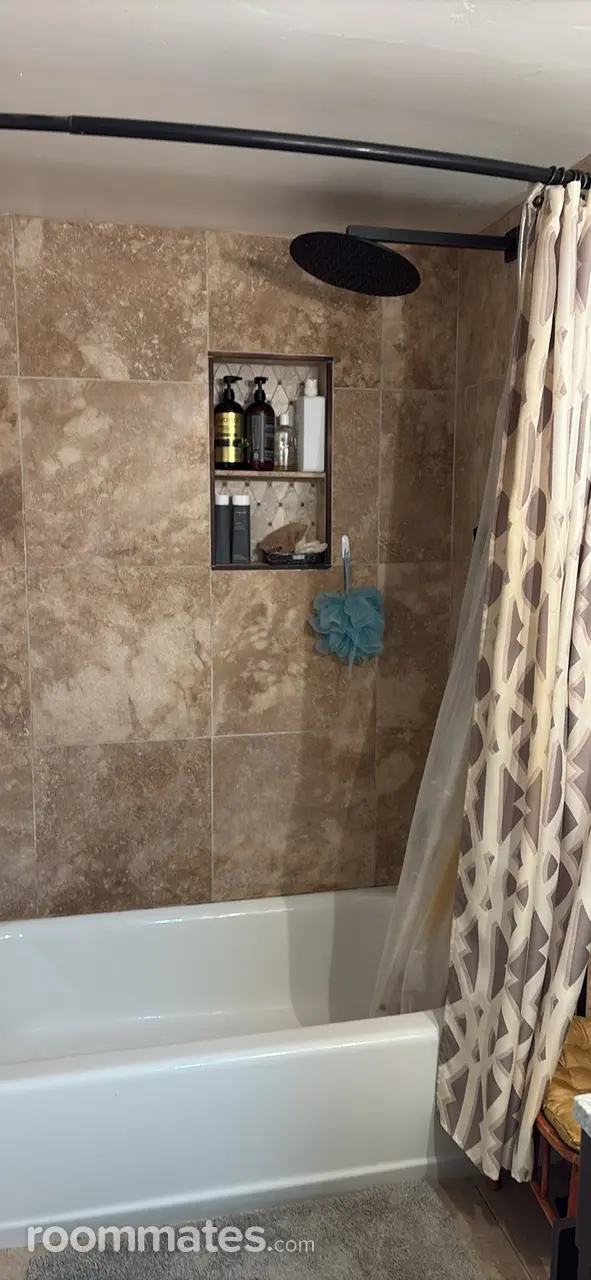 Profile photo 7 of 9