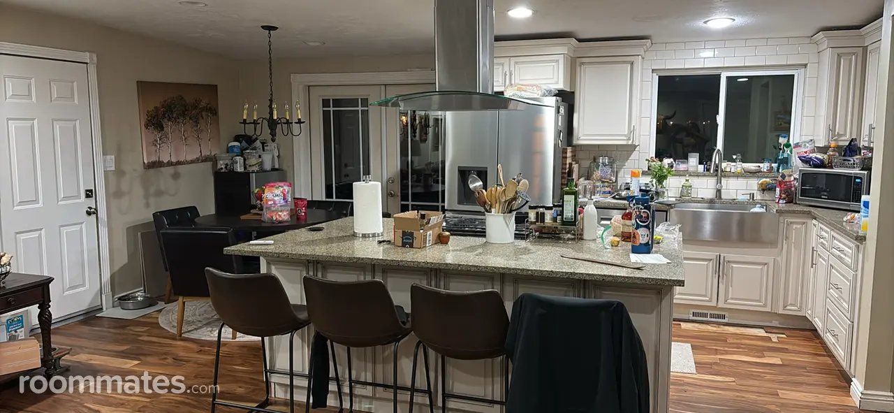 Profile photo 8 of 9