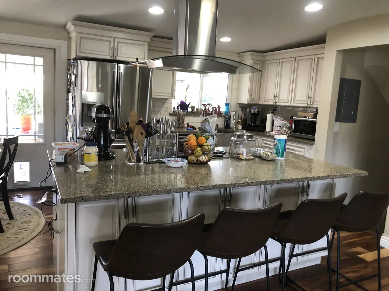 Profile photo 4 of 10