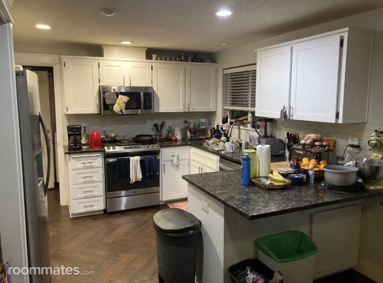 Profile photo 5 of 10