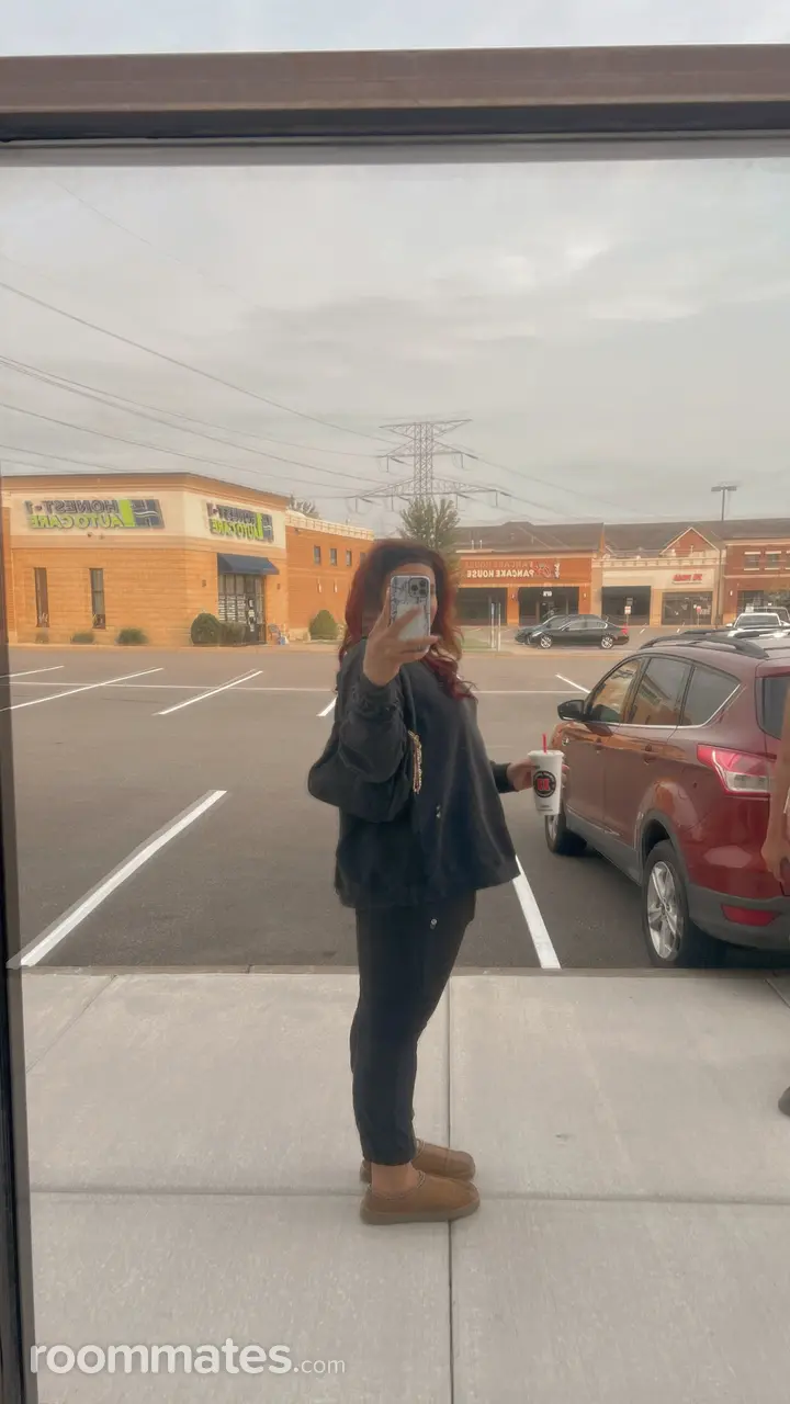 Profile photo 3 of 7