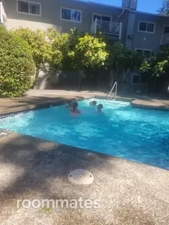 Room for rent in Lynnwood, WA $800, condo