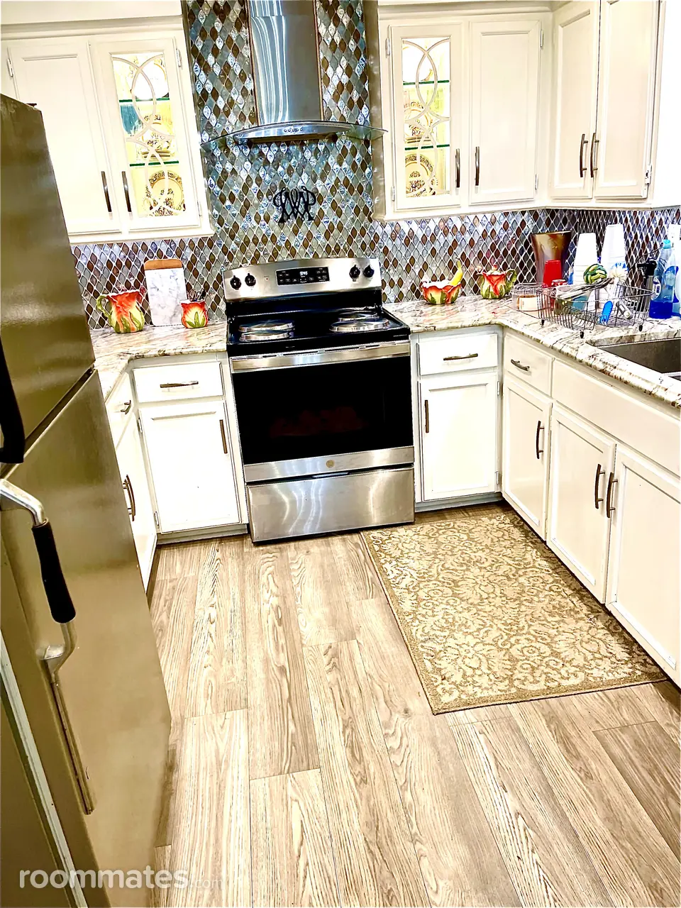 Profile photo 9 of 12