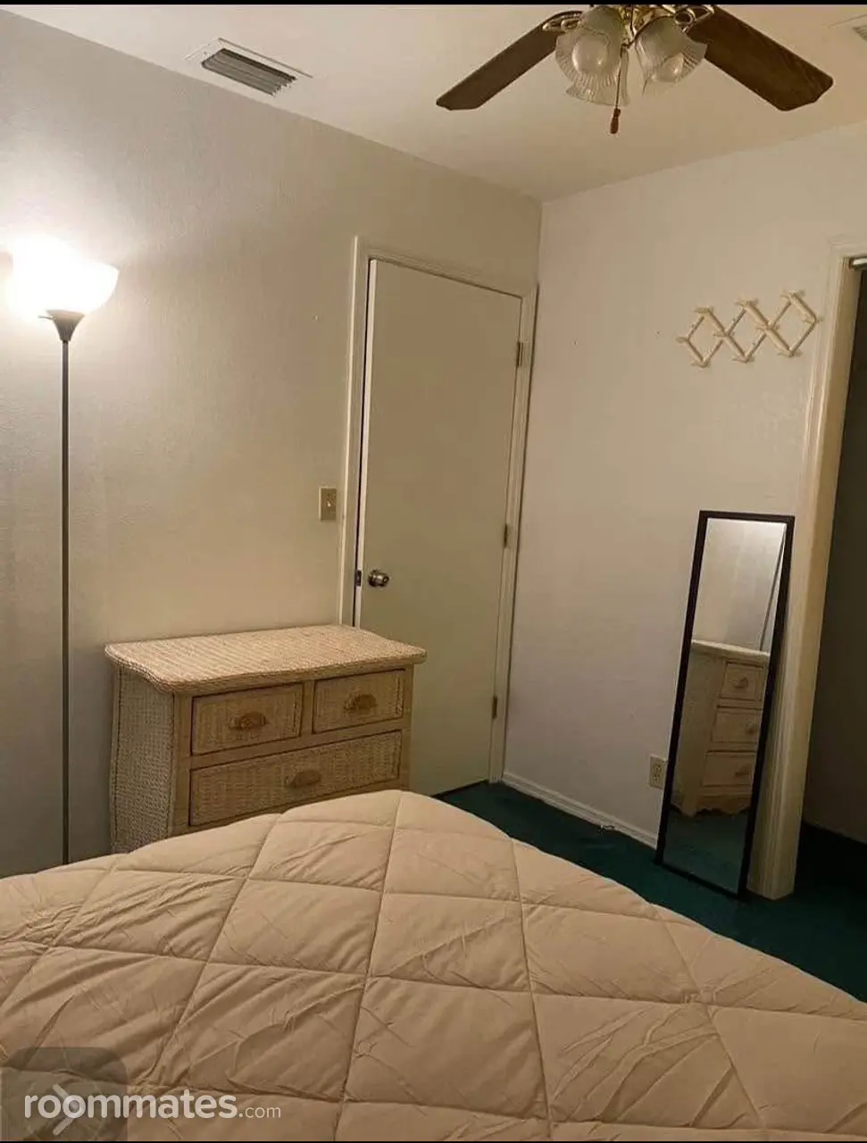 Profile photo 4 of 6