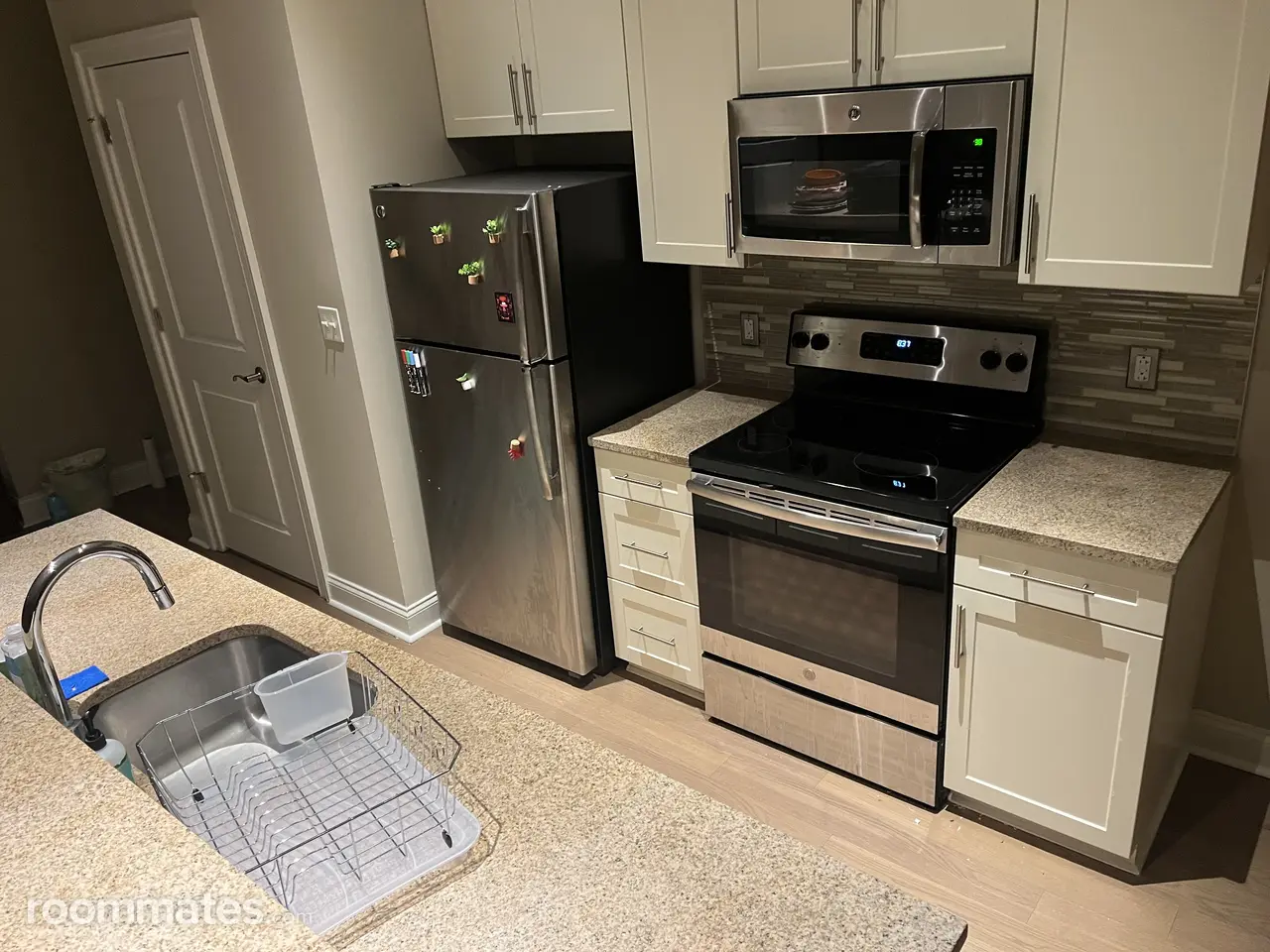 Profile photo 9 of 11