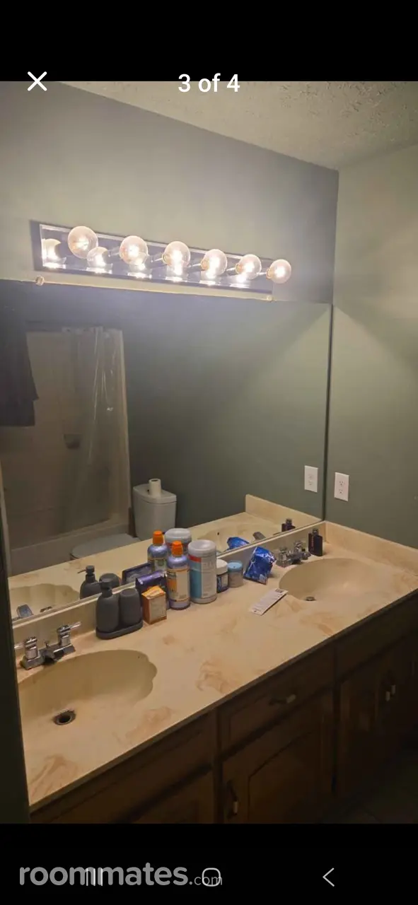 Profile photo 4 of 8