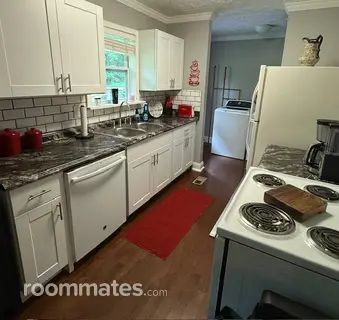 Room for rent in Dallas, GA $900, house