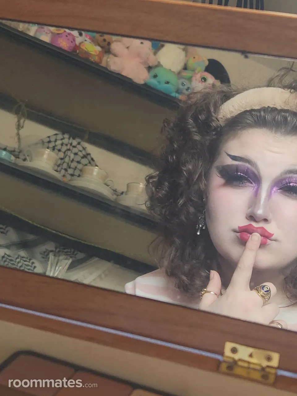 Profile photo 4 of 4