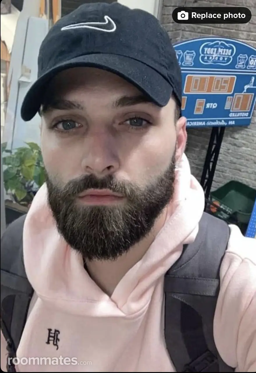 Profile photo 1 of 1