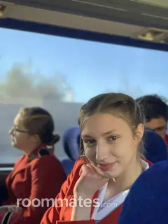 Roommate looking Batavia, IL, $700