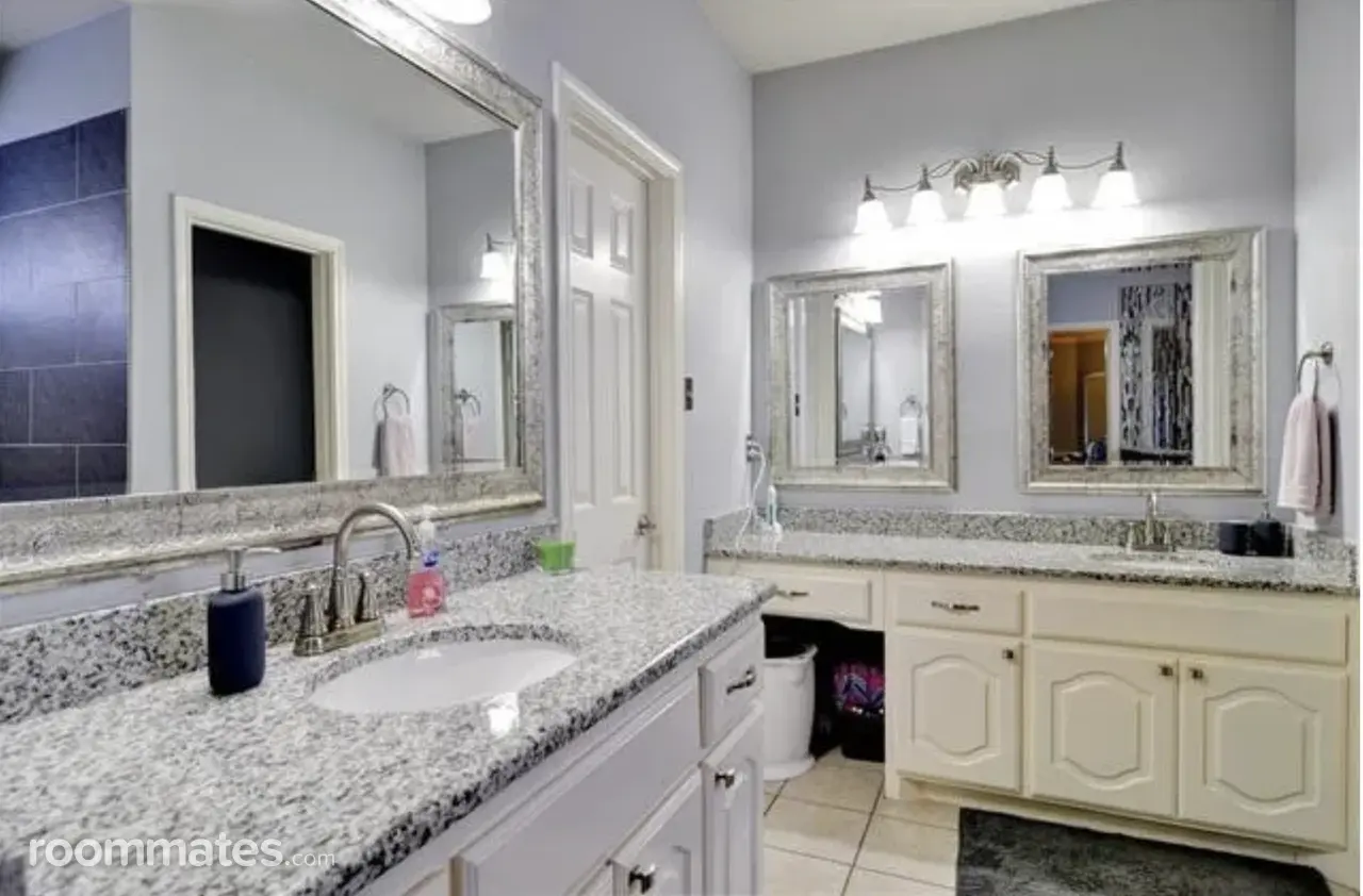 Profile photo 2 of 9