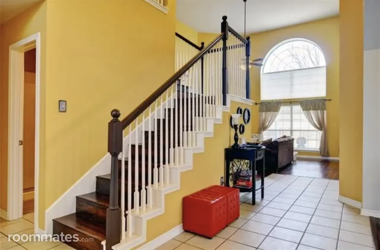 Profile photo 6 of 9