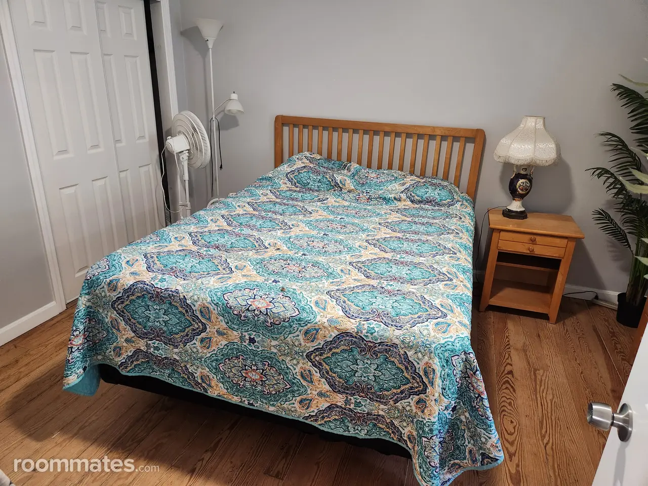 Profile photo 1 of 3