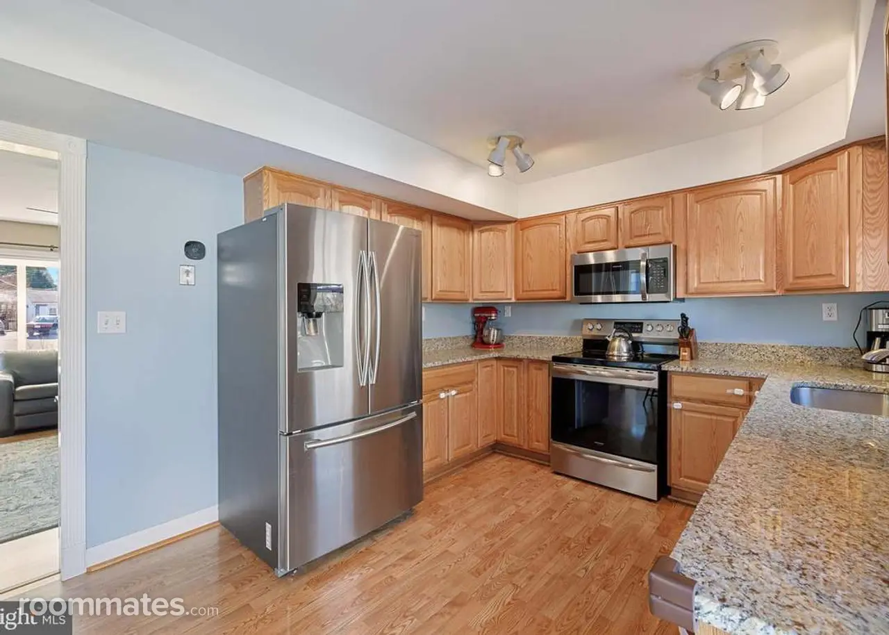 Profile photo 6 of 9