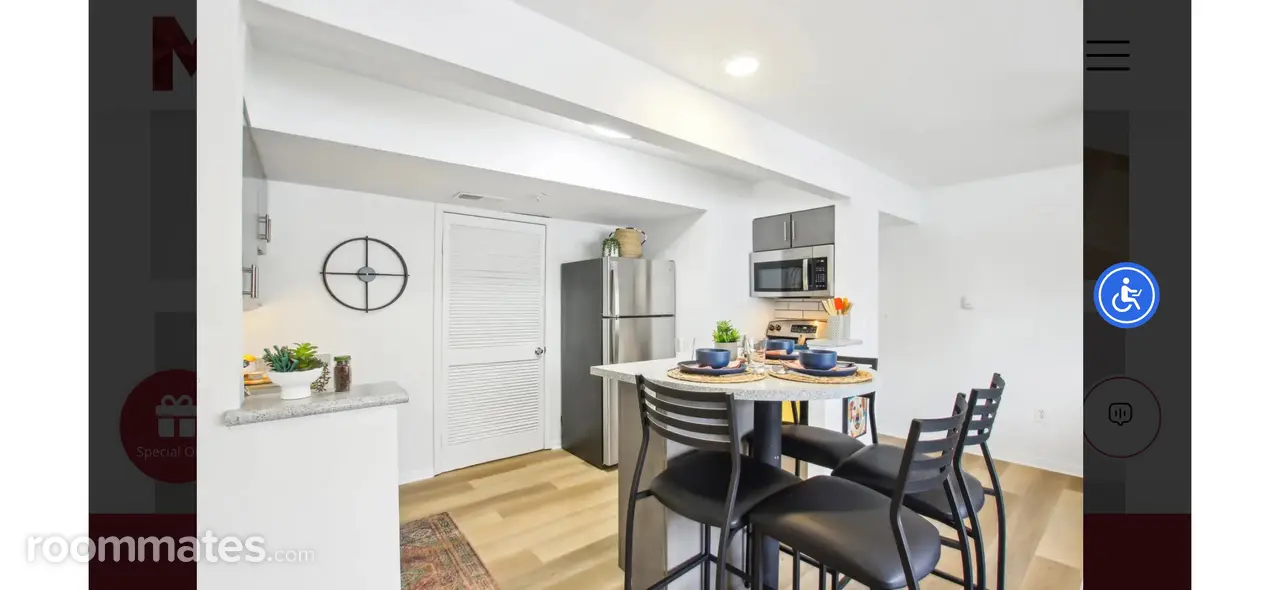 Profile photo 8 of 9