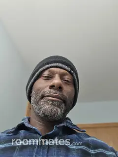 Roommate looking Racine, WI, $800