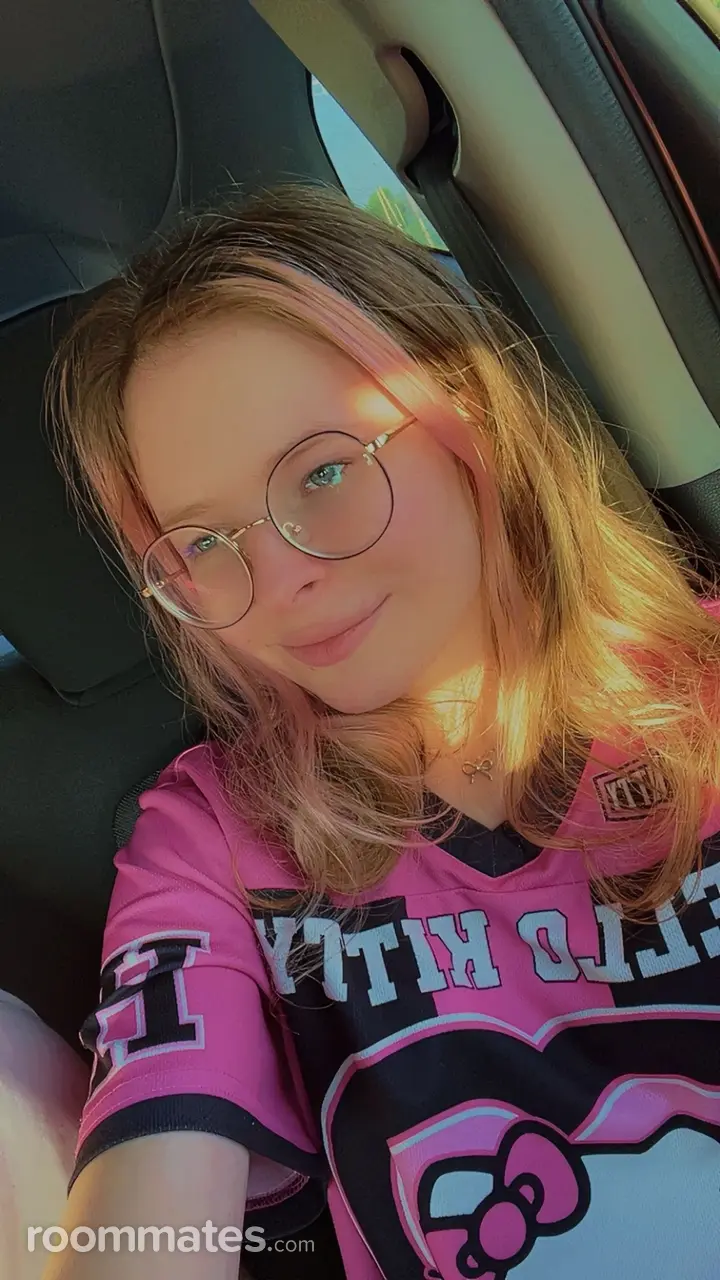 Profile photo 3 of 8