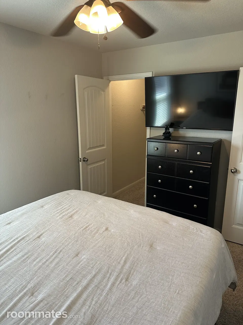 Profile photo 4 of 15