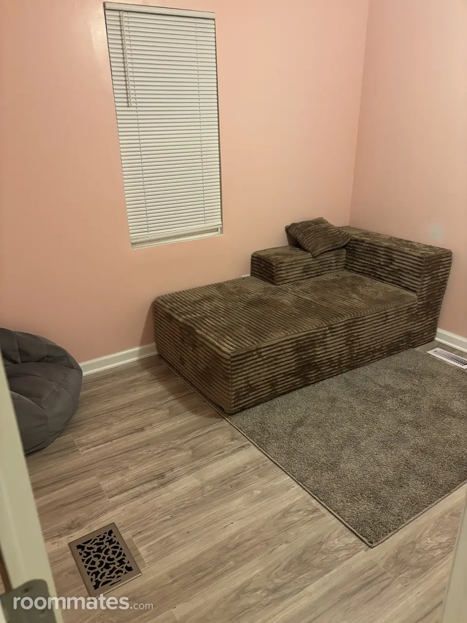 Profile photo 10 of 11