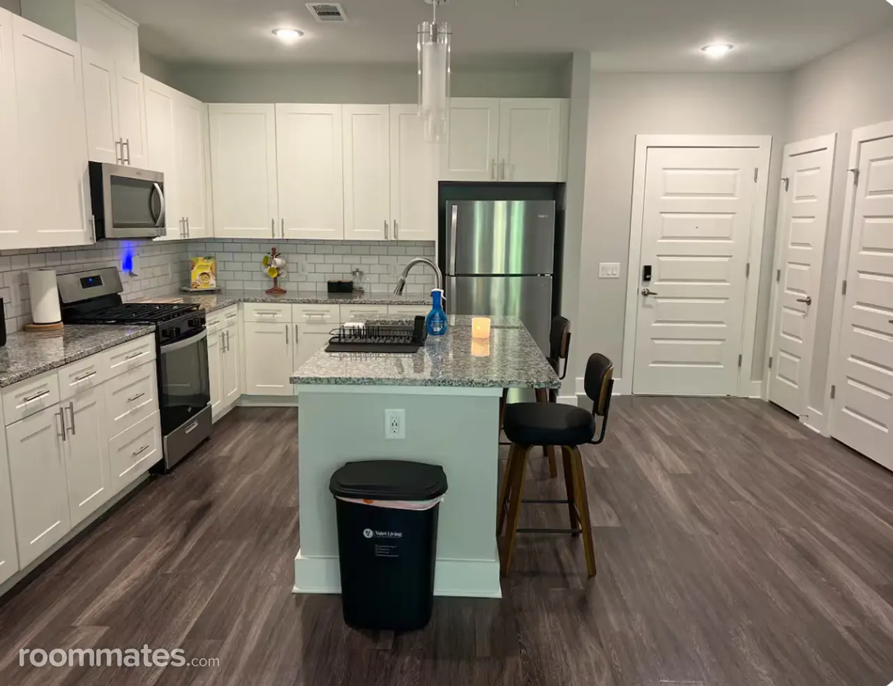 Profile photo 2 of 11