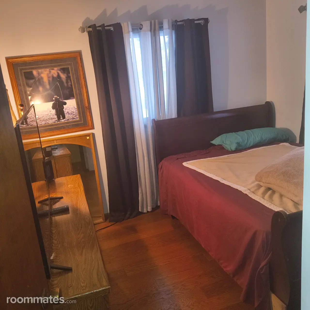 Profile photo 1 of 4