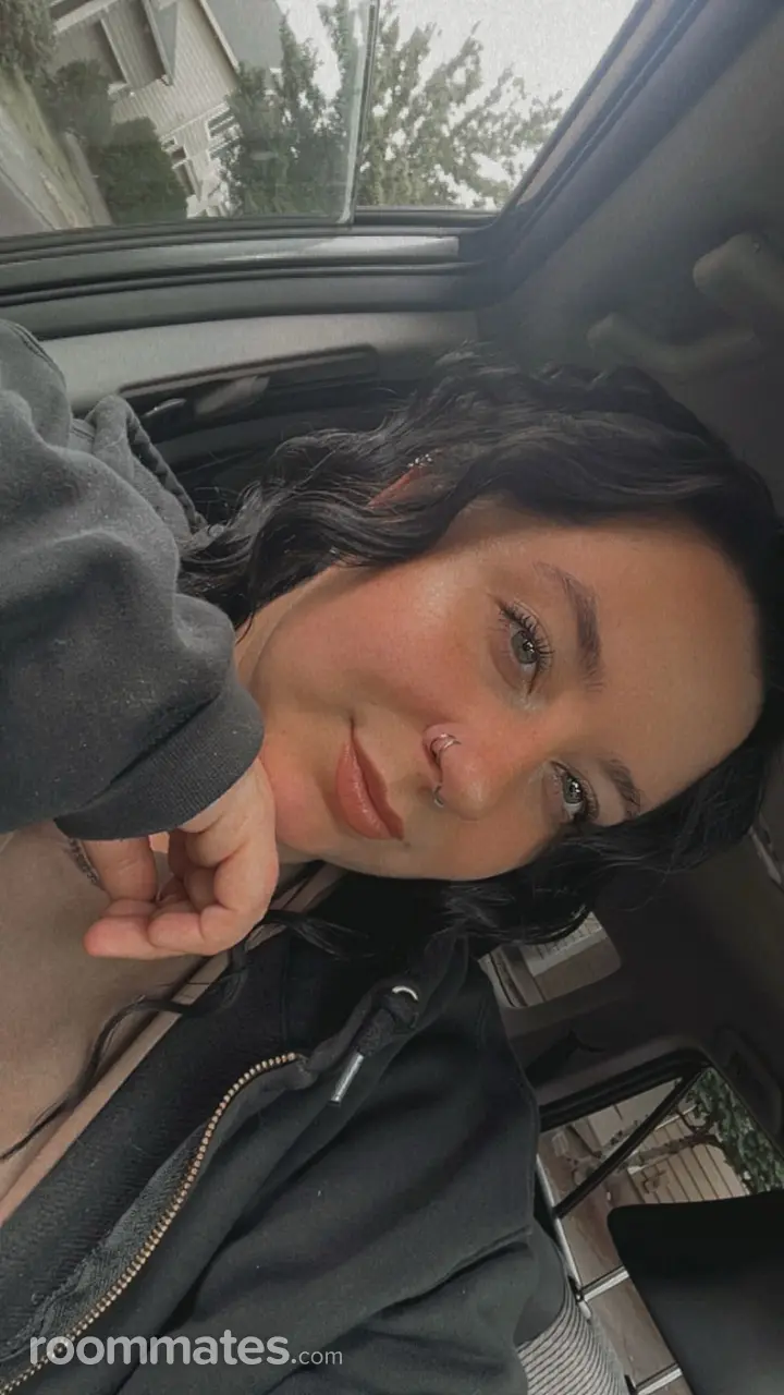 Profile photo 4 of 4