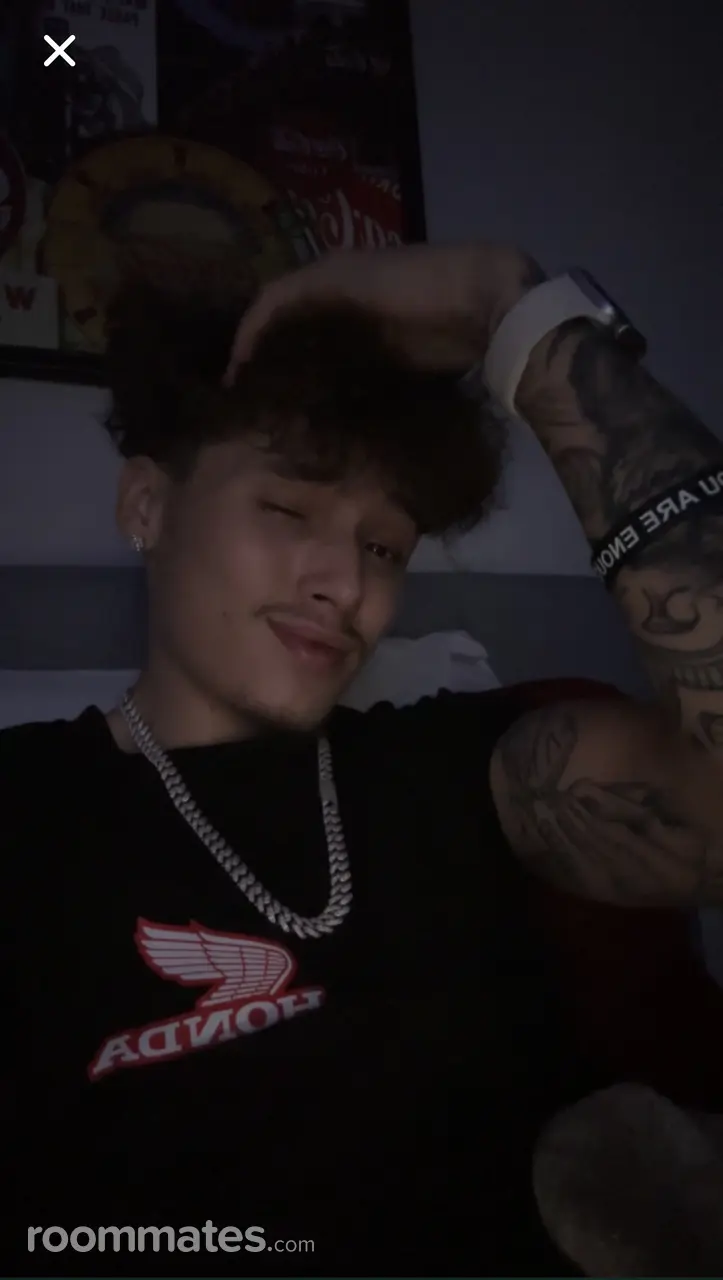 Profile photo 3 of 7