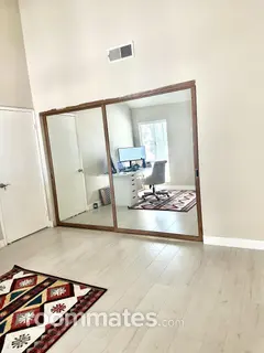 Room for rent in Chatsworth, CA $1500, condo