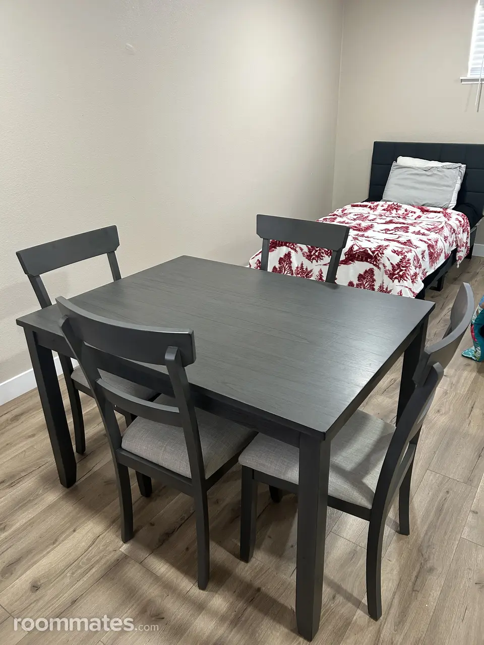 Profile photo 4 of 5