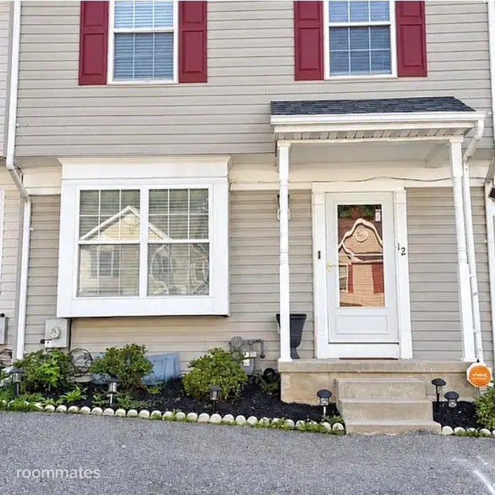 Room for rent in New Castle, DE $1250, townhouse