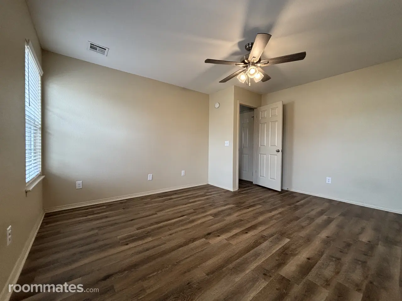 Profile photo 4 of 5