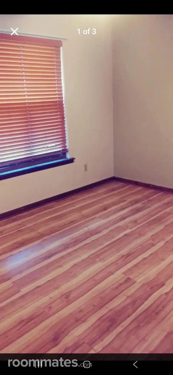 Profile photo 1 of 4