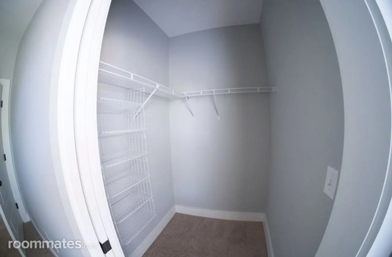 Profile photo 7 of 10