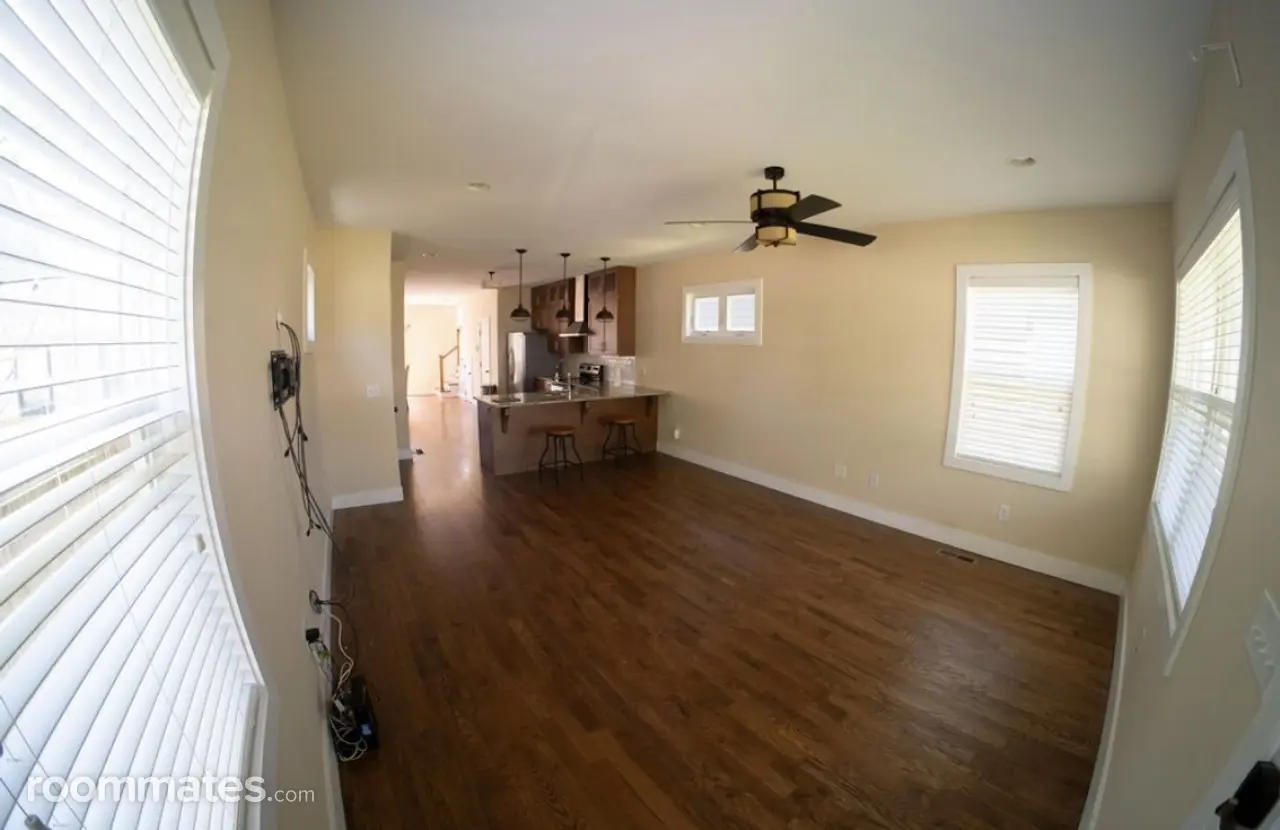 Profile photo 9 of 10