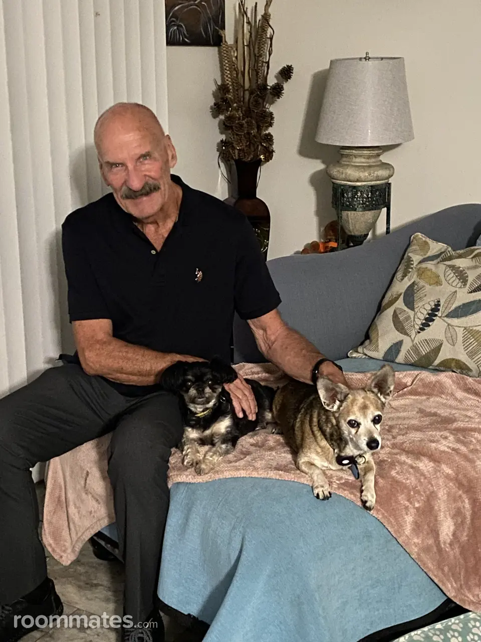 Profile photo 11 of 16