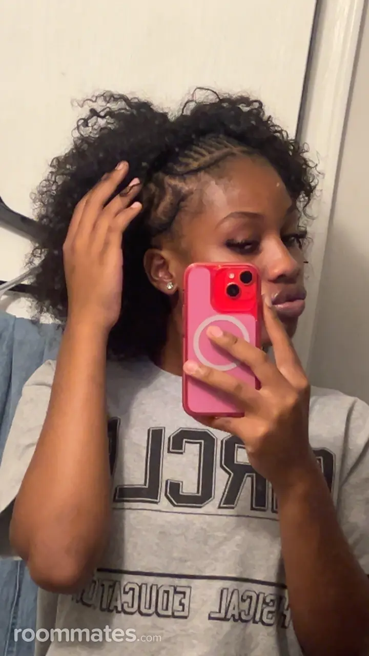 Profile photo 3 of 9