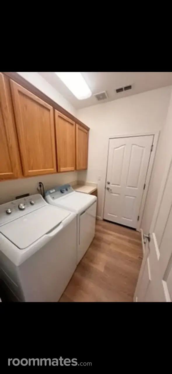 Profile photo 6 of 13