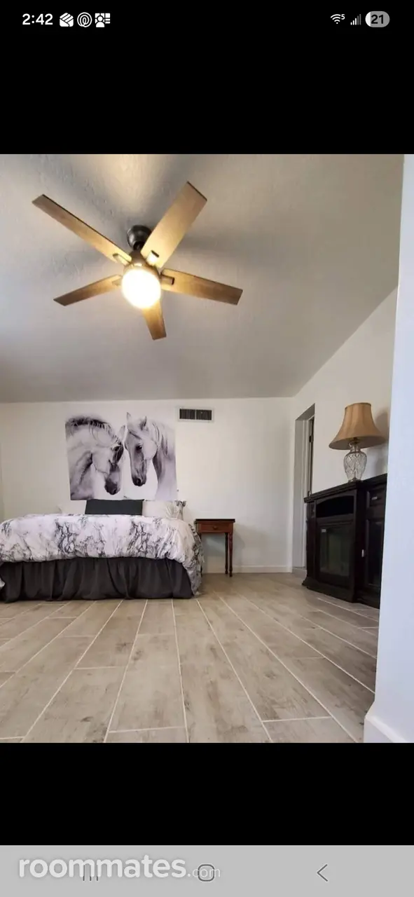 Profile photo 1 of 6